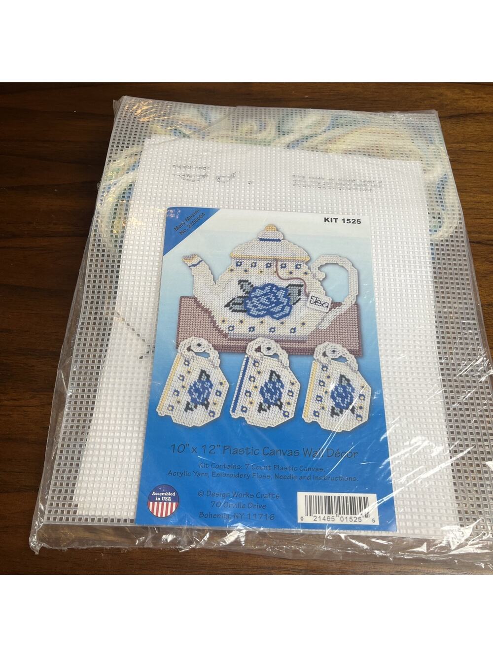 New - Mary Maxim Kit #1525 Plastic Canvas Teapot & Cups Wall Decor Blue Floral